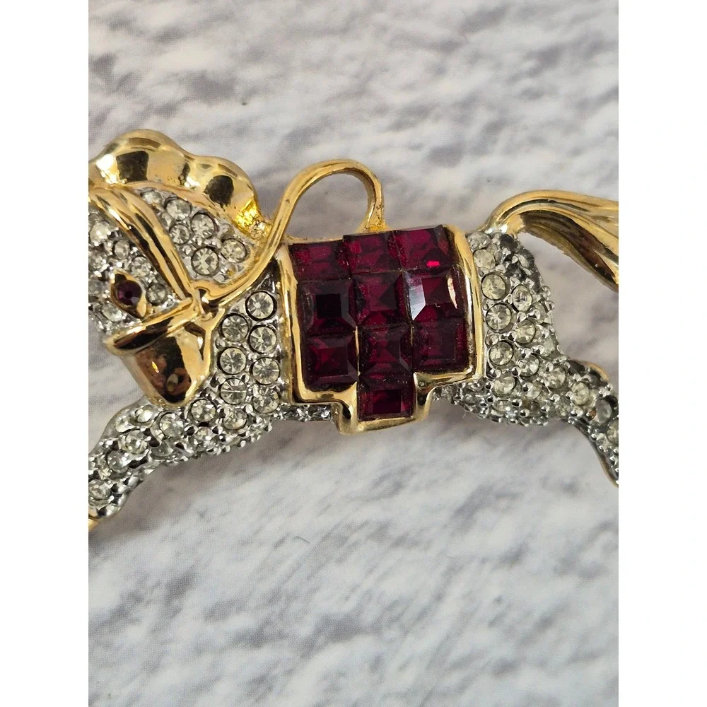 Vintage Gold Tone Rhinestone Horse Brooch Pin Ruby Red Crystal Saddle Pony